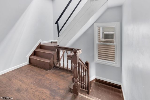 160 S 11Th St, Newark City, NJ 07107