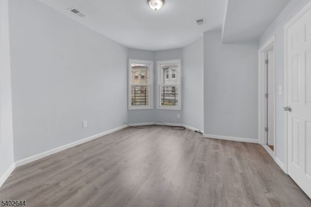 160 S 11Th St, Newark City, NJ 07107