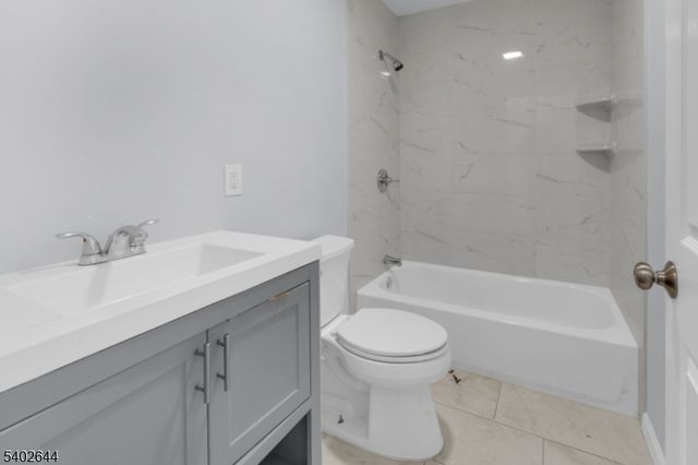 160 S 11Th St, Newark City, NJ 07107