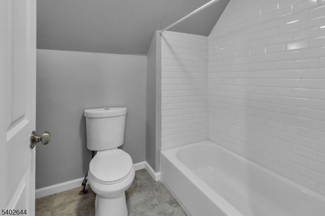 160 S 11Th St, Newark City, NJ 07107