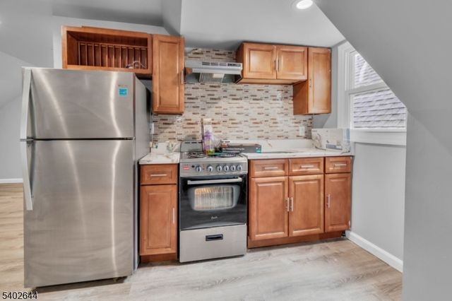 160 S 11Th St, Newark City, NJ 07107