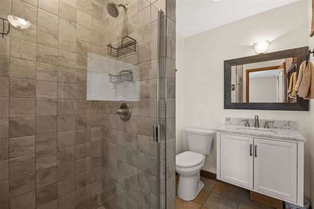 2422 Kilimanjaro Drive NE, Cedar Rapids, IA 52402