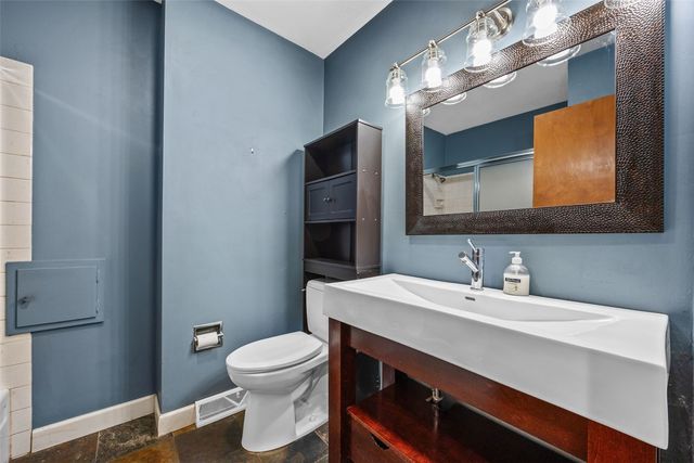 2422 Kilimanjaro Drive NE, Cedar Rapids, IA 52402
