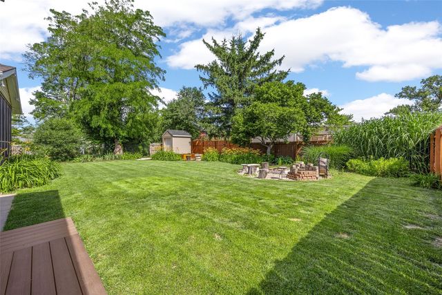 2422 Kilimanjaro Drive NE, Cedar Rapids, IA 52402