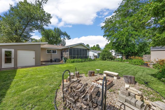 2422 Kilimanjaro Drive NE, Cedar Rapids, IA 52402