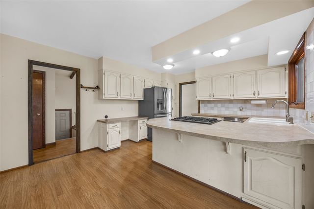 2422 Kilimanjaro Drive NE, Cedar Rapids, IA 52402