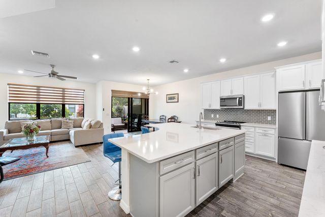 4846 San Fratello Circle, Greenacres, FL 33467