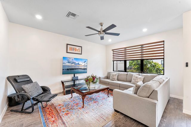 4846 San Fratello Circle, Greenacres, FL 33467