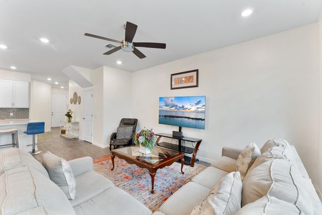 4846 San Fratello Circle, Greenacres, FL 33467