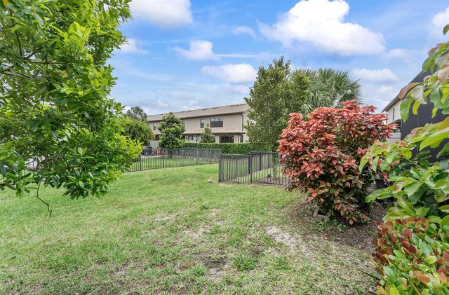 4846 San Fratello Circle, Greenacres, FL 33467