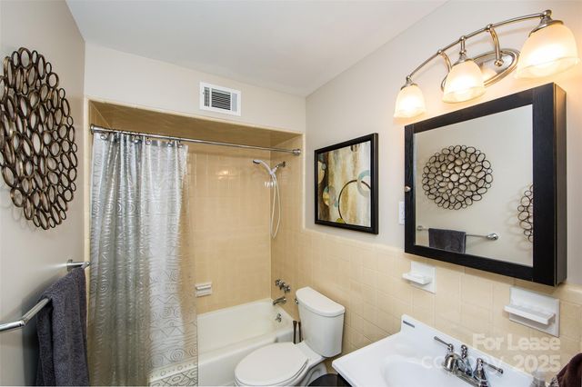 400 Queens Road B3, Charlotte, NC 28207