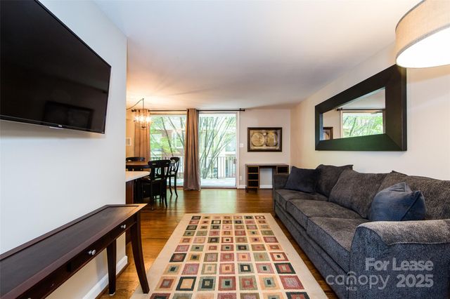 400 Queens Road B3, Charlotte, NC 28207