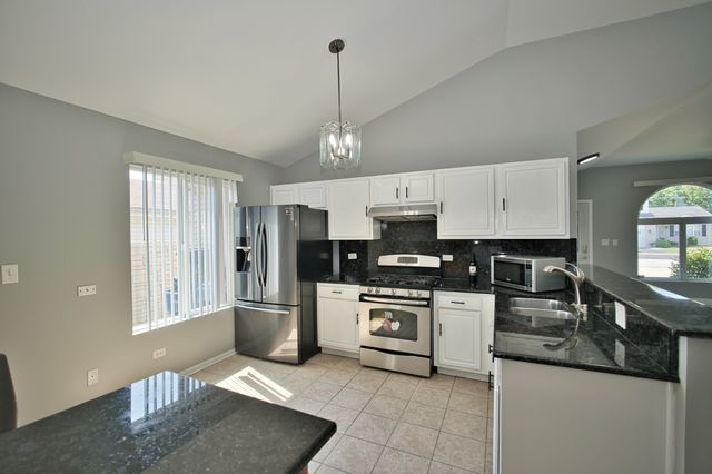 3108 141 ST Street, Blue Island, IL 60406