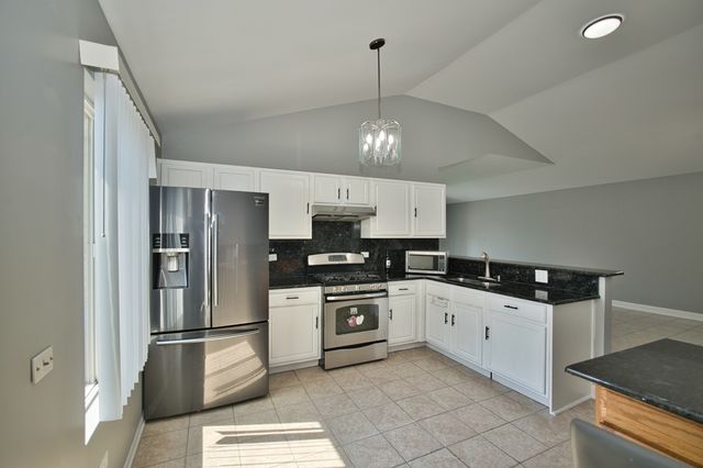 3108 141 ST Street, Blue Island, IL 60406