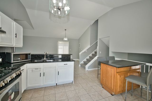 3108 141 ST Street, Blue Island, IL 60406