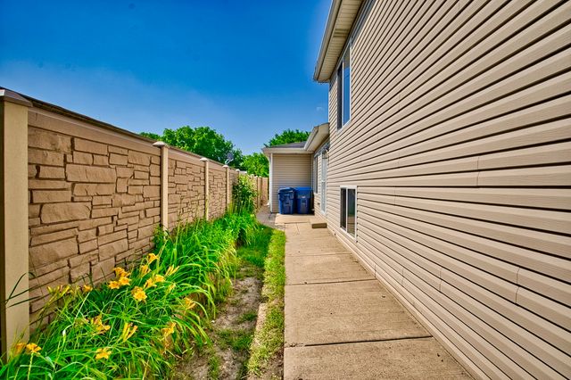 3108 141 ST Street, Blue Island, IL 60406
