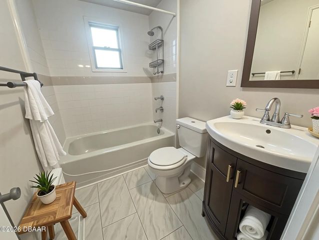 318 Riverside Drive, Holly Hill, FL 32117