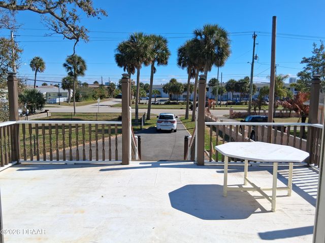 318 Riverside Drive, Holly Hill, FL 32117