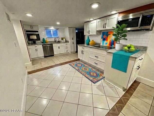 318 Riverside Drive, Holly Hill, FL 32117