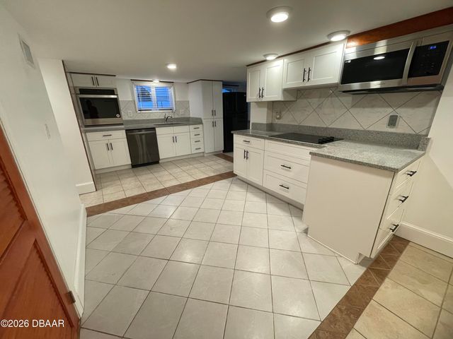 318 Riverside Drive, Holly Hill, FL 32117