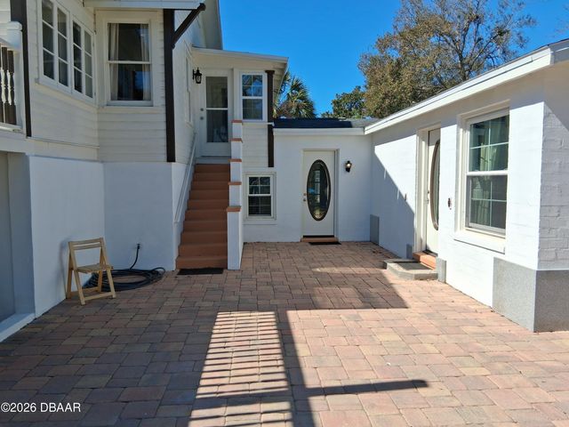 318 Riverside Drive, Holly Hill, FL 32117