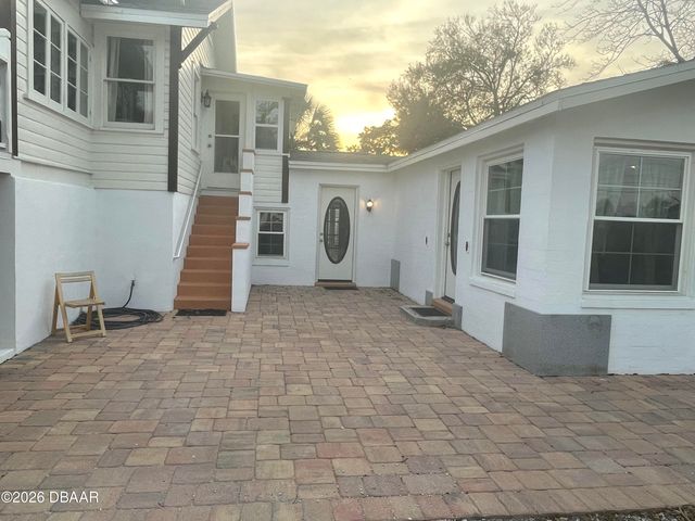 318 Riverside Drive, Holly Hill, FL 32117