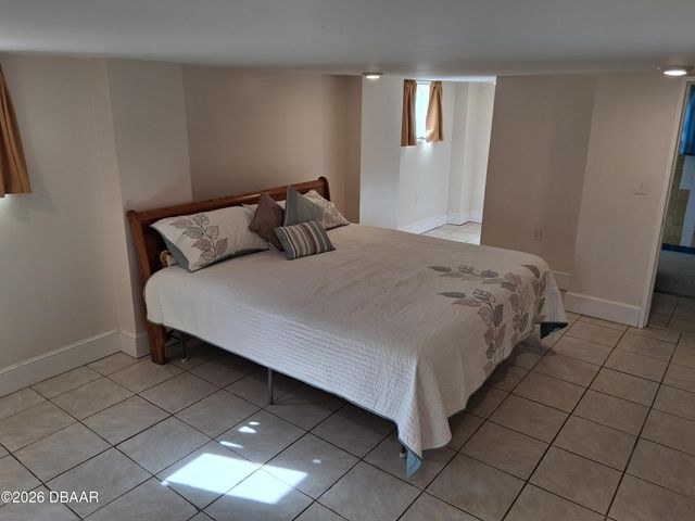 318 Riverside Drive, Holly Hill, FL 32117