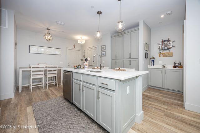2501 Bienville Boulevard, 222, Ocean Springs, MS 39564