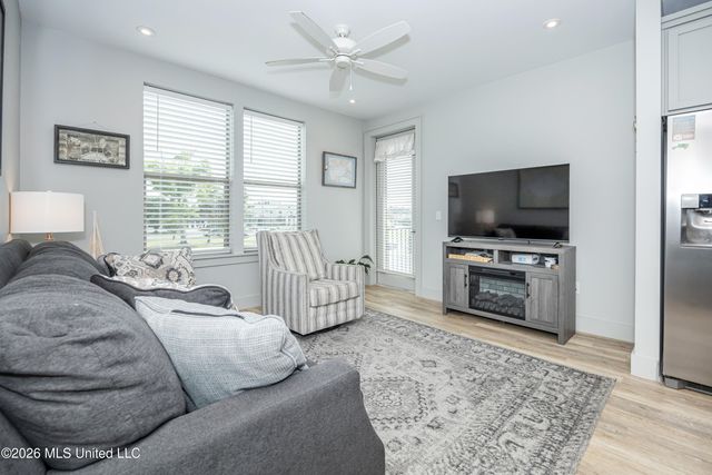 2501 Bienville Boulevard, 222, Ocean Springs, MS 39564