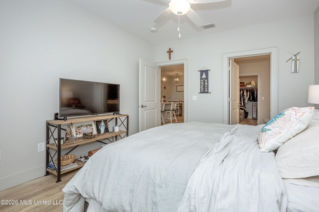 2501 Bienville Boulevard, 222, Ocean Springs, MS 39564