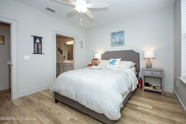 2501 Bienville Boulevard, 222, Ocean Springs, MS 39564