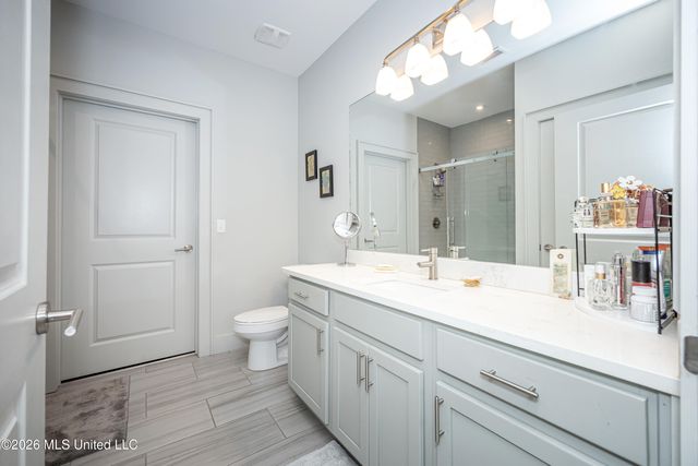 2501 Bienville Boulevard, 222, Ocean Springs, MS 39564