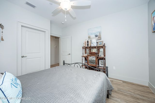 2501 Bienville Boulevard, 222, Ocean Springs, MS 39564