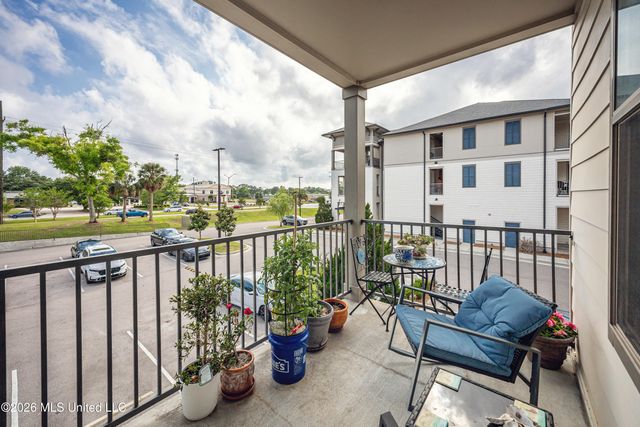 2501 Bienville Boulevard, 222, Ocean Springs, MS 39564
