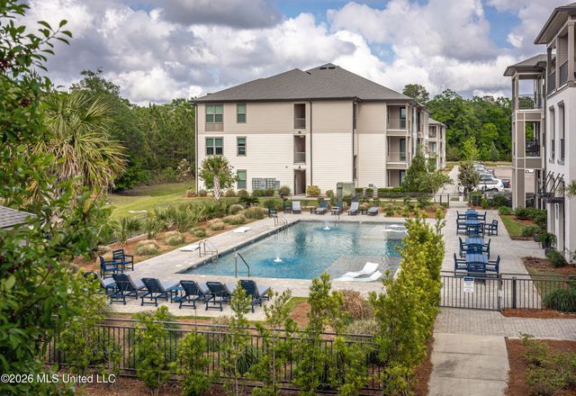 2501 Bienville Boulevard, 222, Ocean Springs, MS 39564