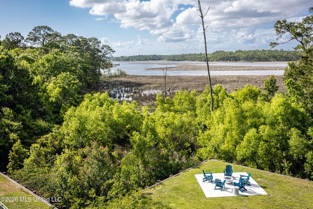 2501 Bienville Boulevard, 222, Ocean Springs, MS 39564