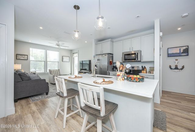 2501 Bienville Boulevard, 222, Ocean Springs, MS 39564