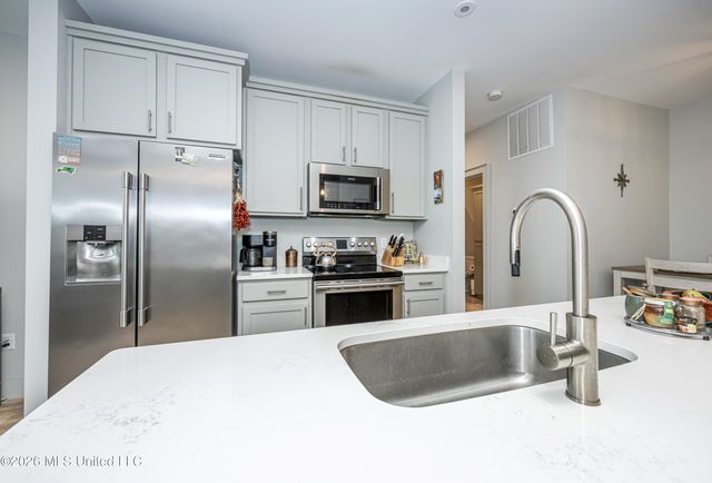 2501 Bienville Boulevard, 222, Ocean Springs, MS 39564