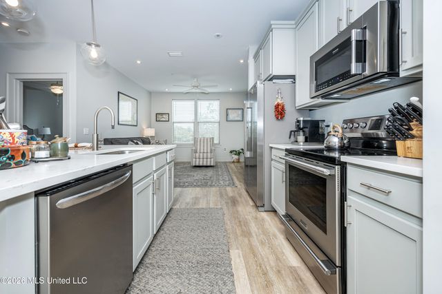 2501 Bienville Boulevard, 222, Ocean Springs, MS 39564