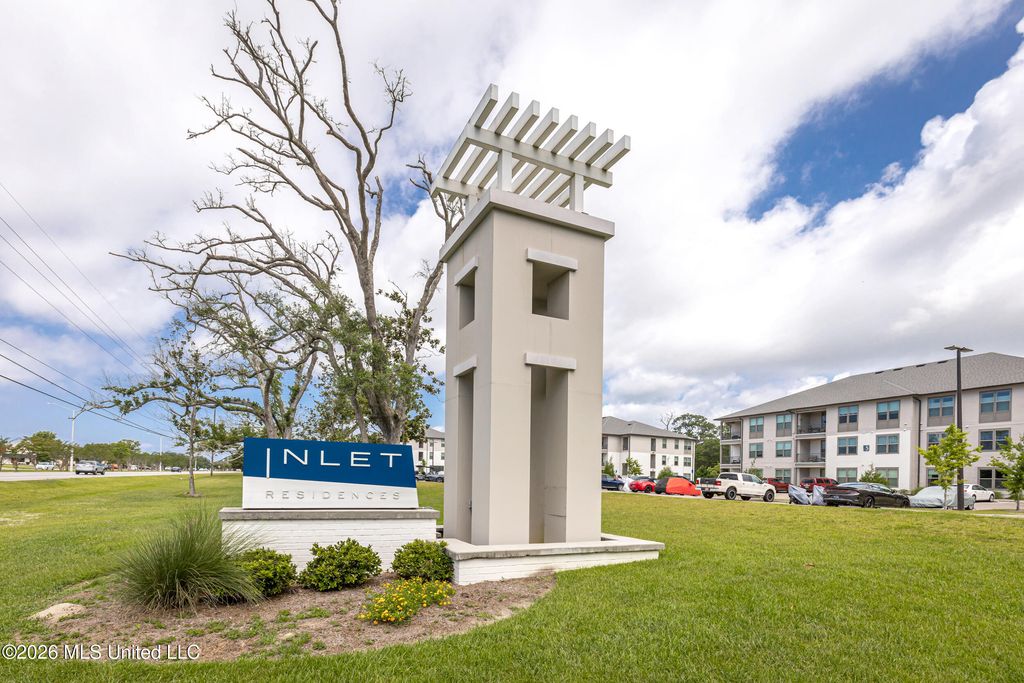 2501 Bienville Boulevard, 222, Ocean Springs, MS 39564