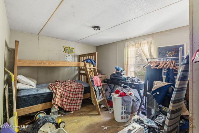 315 Messer Loop Road, Burgaw, NC 28425