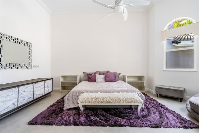 920 Captiva Dr, Hollywood, FL 33019