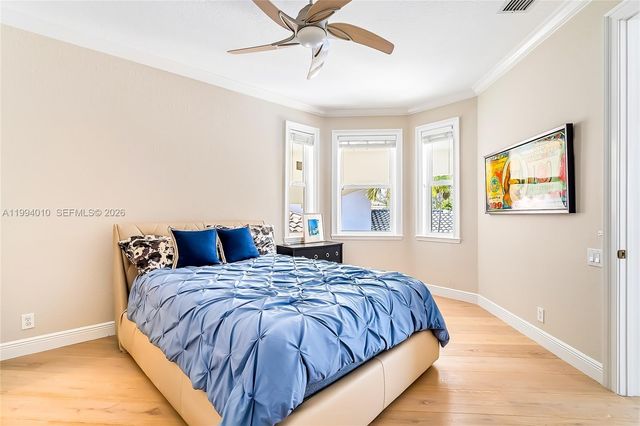 920 Captiva Dr, Hollywood, FL 33019