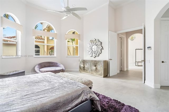 920 Captiva Dr, Hollywood, FL 33019