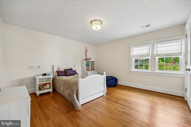 4919 26TH ST N, Arlington, VA 22207
