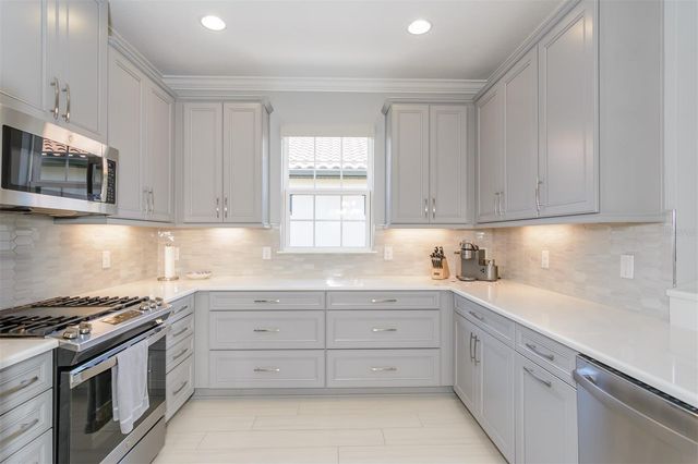 3390 FRANCOA DRIVE, Odessa, FL 33556