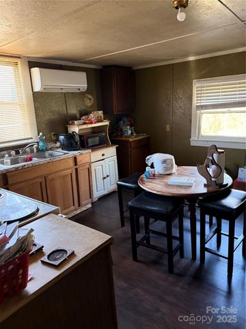 1418 Huggins Street, Statesville, NC 28677