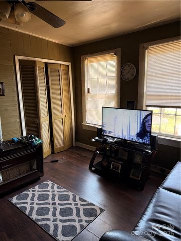 1418 Huggins Street, Statesville, NC 28677