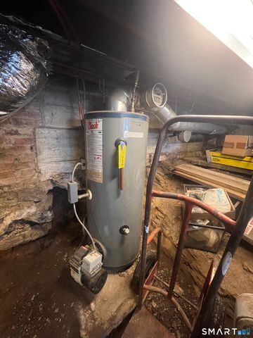 51 Woody Lane, West Haven, CT 06516