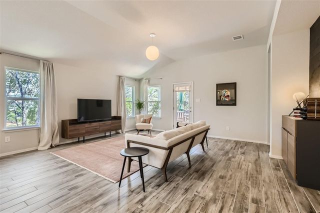 21501 Stampede TRL, Lago Vista, TX 78645